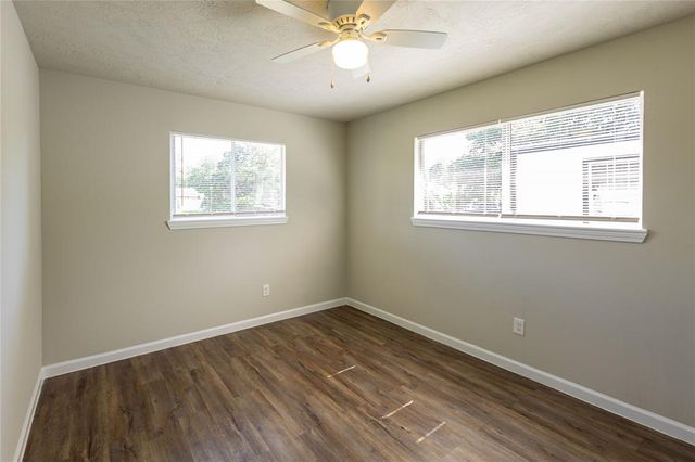 3600 Kenwood St, West Orange, TX 77630