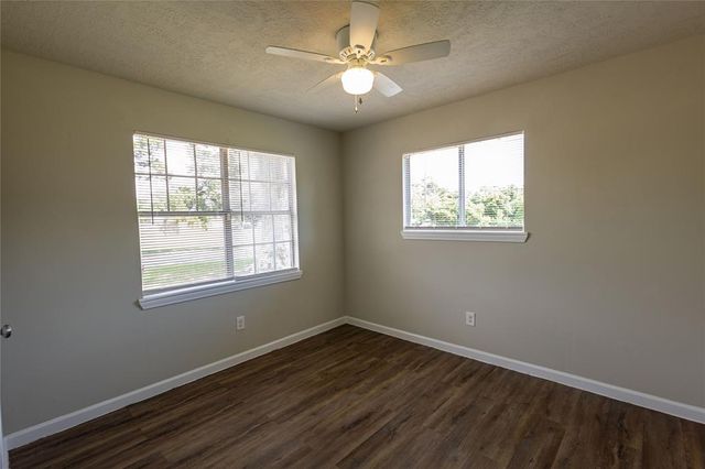 3600 Kenwood St, West Orange, TX 77630