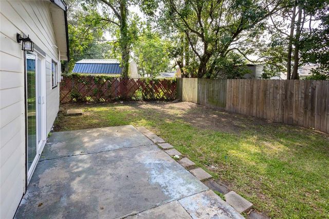 3600 Kenwood St, West Orange, TX 77630