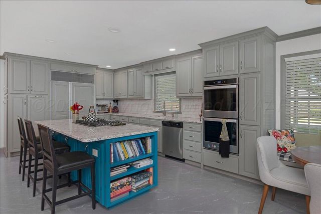 100 S AVONDALE Street, Amarillo, TX 79106