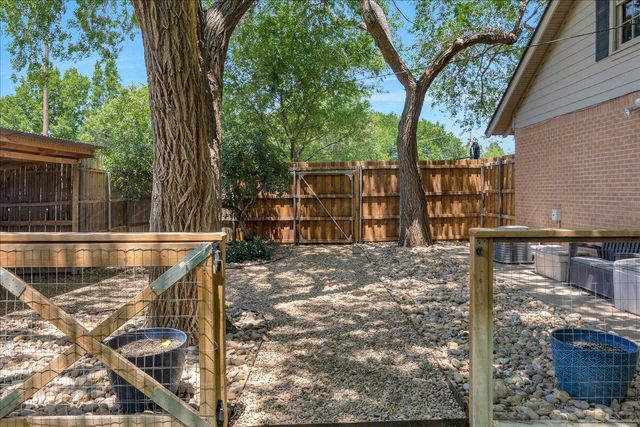 100 S AVONDALE Street, Amarillo, TX 79106