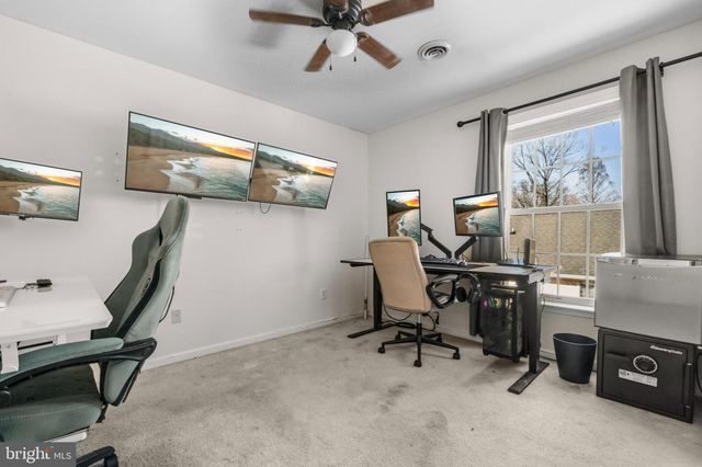 11 1ST ST, Colonial Beach, VA 22443