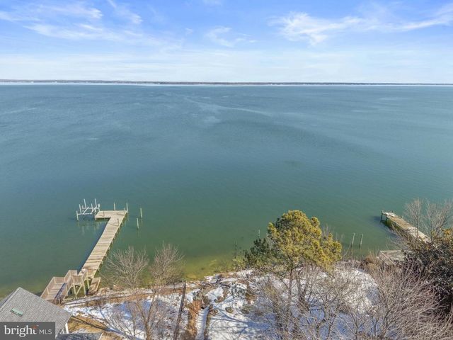 11 1ST ST, Colonial Beach, VA 22443