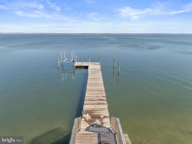 11 1ST ST, Colonial Beach, VA 22443