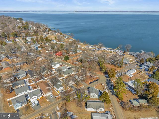 11 1ST ST, Colonial Beach, VA 22443