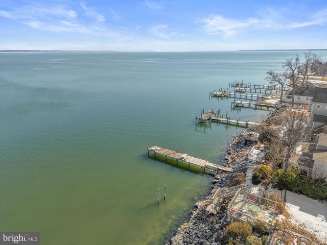 11 1ST ST, Colonial Beach, VA 22443