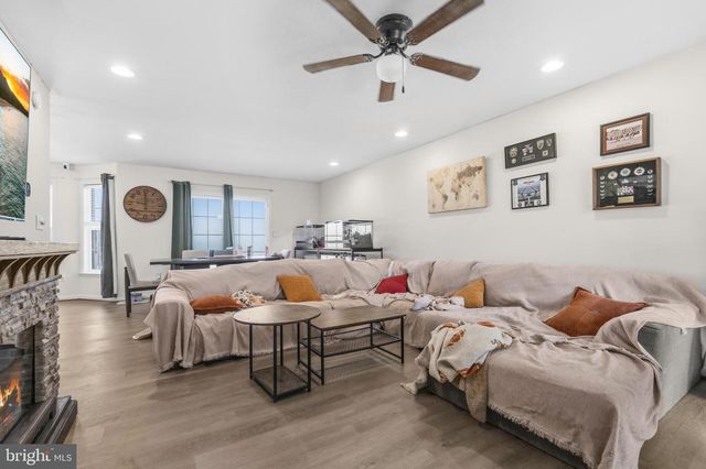 11 1ST ST, Colonial Beach, VA 22443