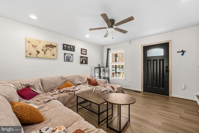 11 1ST ST, Colonial Beach, VA 22443