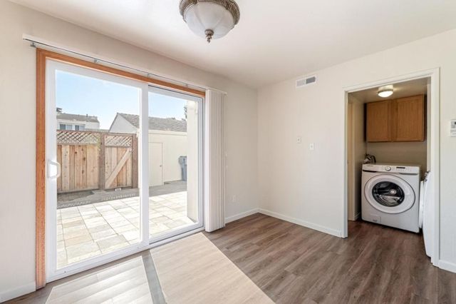 3137 Seacrest Avenue 6, Marina, CA 93933