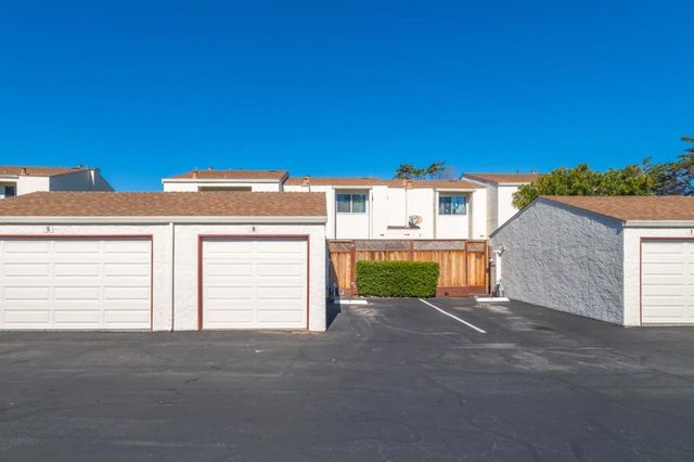 3137 Seacrest Avenue 6, Marina, CA 93933