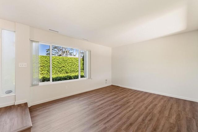 3137 Seacrest Avenue 6, Marina, CA 93933