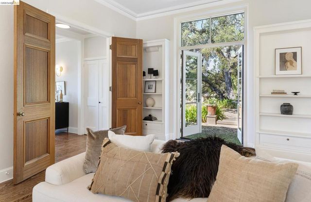 249 The Uplands, Berkeley, CA 94705