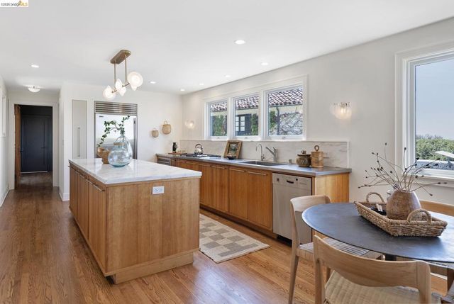 249 The Uplands, Berkeley, CA 94705