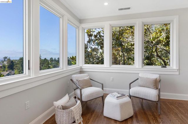 249 The Uplands, Berkeley, CA 94705