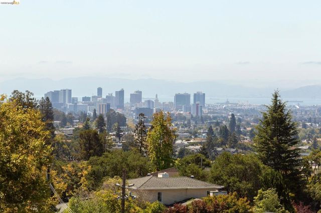249 The Uplands, Berkeley, CA 94705