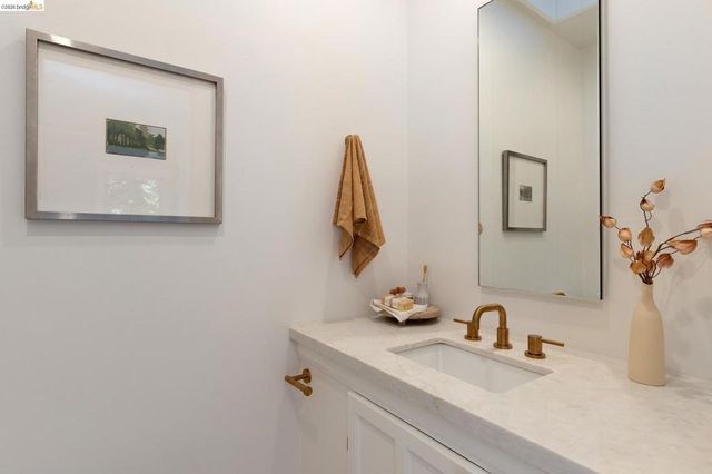 249 The Uplands, Berkeley, CA 94705