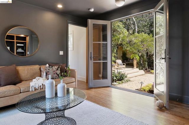249 The Uplands, Berkeley, CA 94705