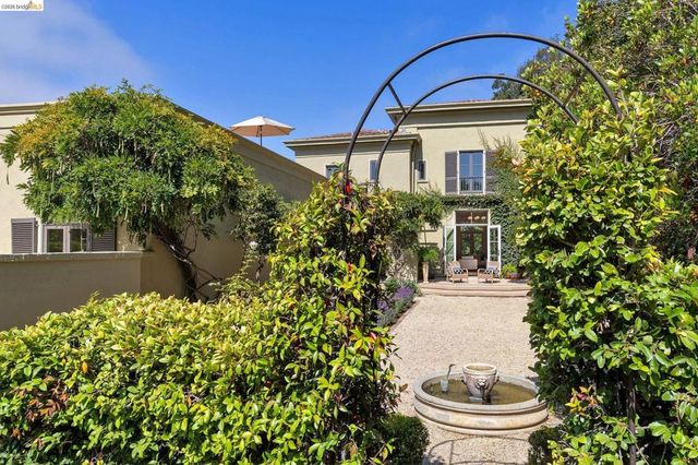 249 The Uplands, Berkeley, CA 94705
