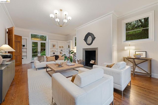 249 The Uplands, Berkeley, CA 94705