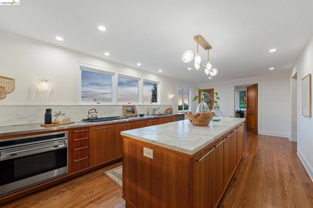 249 The Uplands, Berkeley, CA 94705