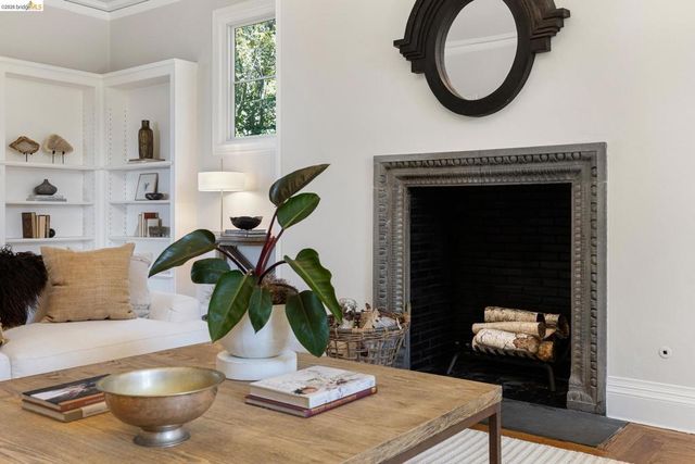 249 The Uplands, Berkeley, CA 94705