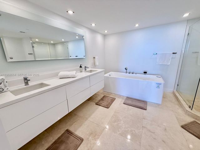 2100 N Ocean Blvd 12D, Fort Lauderdale, FL 33305