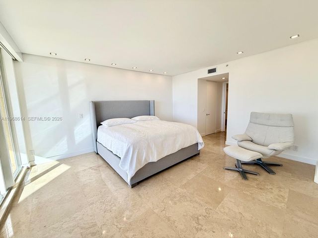 2100 N Ocean Blvd 12D, Fort Lauderdale, FL 33305