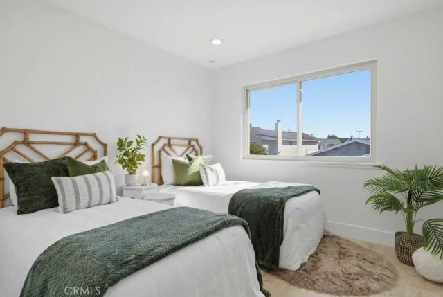 2228 E Nyon Avenue, Anaheim, CA 92806