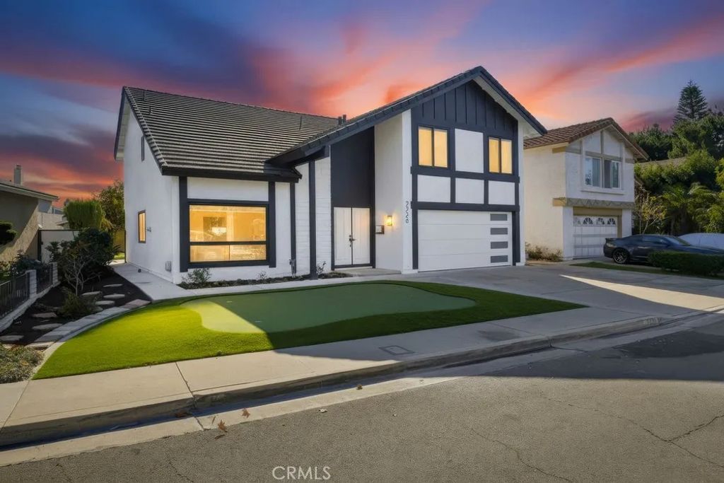 2228 E Nyon Avenue, Anaheim, CA 92806