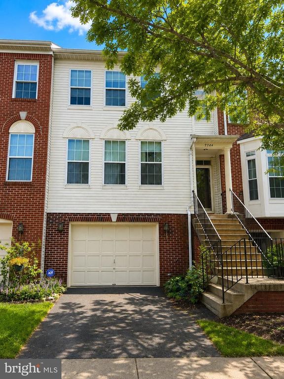 7741 DUVALL PARISH LN, Alexandria, VA 22315