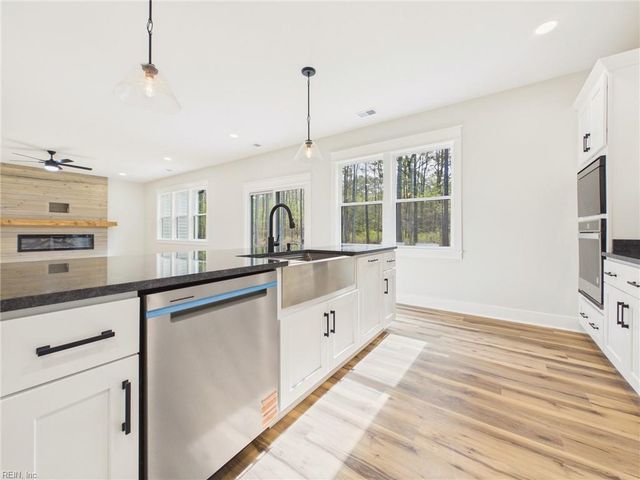 212 Reedy Creek DR, Elizabeth City, NC 27909