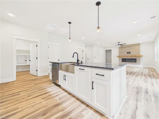 212 Reedy Creek DR, Elizabeth City, NC 27909