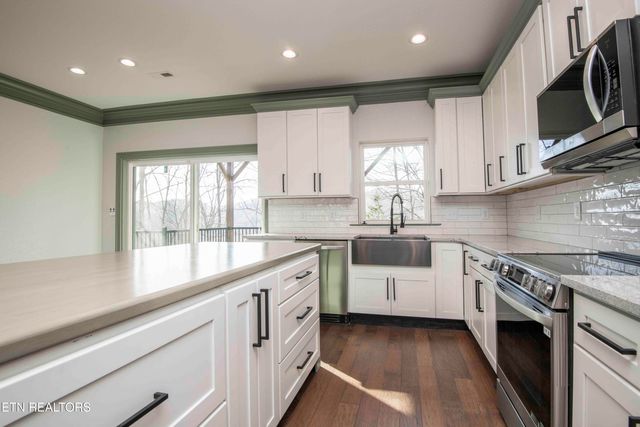 9502 Old Loyston Rd, Knoxville, TN 37938