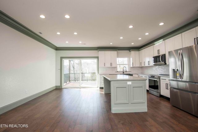 9502 Old Loyston Rd, Knoxville, TN 37938