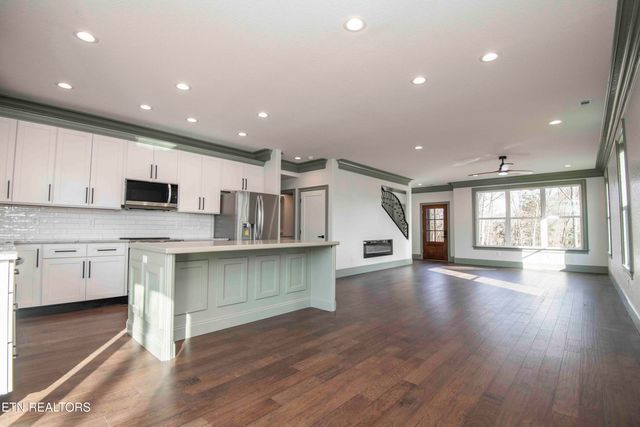 9502 Old Loyston Rd, Knoxville, TN 37938