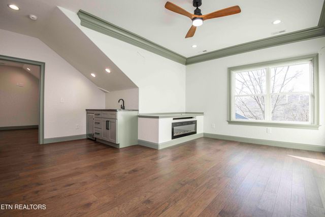 9502 Old Loyston Rd, Knoxville, TN 37938
