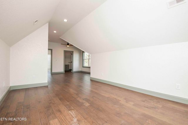9502 Old Loyston Rd, Knoxville, TN 37938