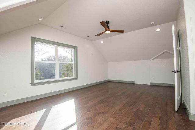 9502 Old Loyston Rd, Knoxville, TN 37938