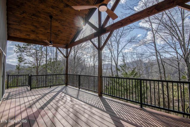 9502 Old Loyston Rd, Knoxville, TN 37938