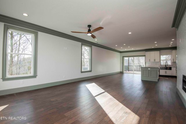 9502 Old Loyston Rd, Knoxville, TN 37938