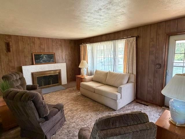 4614 W Hallett Rd, Spokane, WA 99224
