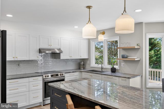3 WEST LN, Severna Park, MD 21146