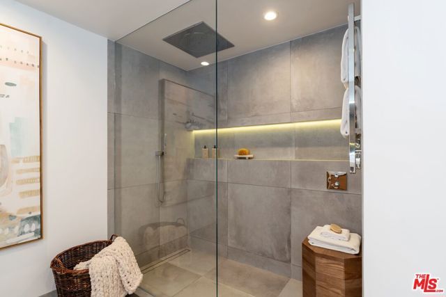 2759 Creston Drive, Los Angeles, CA 90068