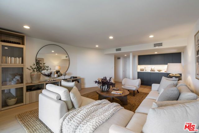 2759 Creston Drive, Los Angeles, CA 90068