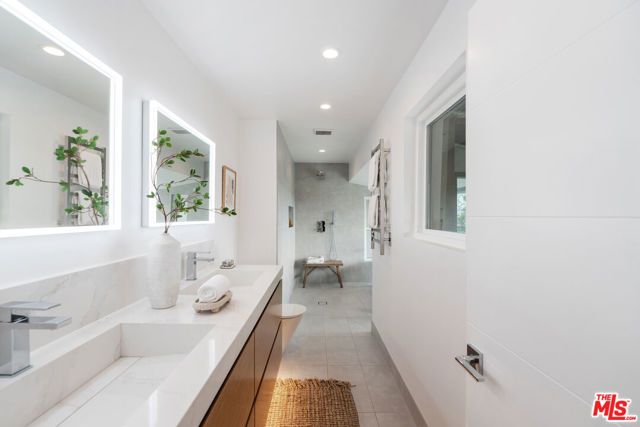 2759 Creston Drive, Los Angeles, CA 90068