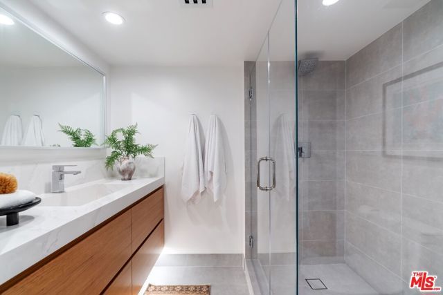 2759 Creston Drive, Los Angeles, CA 90068