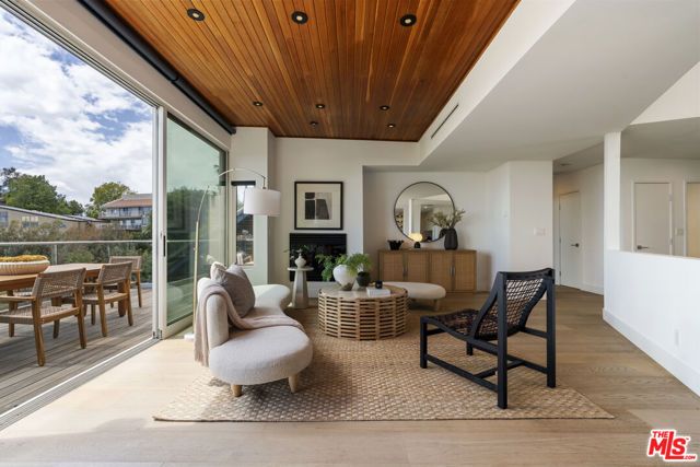 2759 Creston Drive, Los Angeles, CA 90068