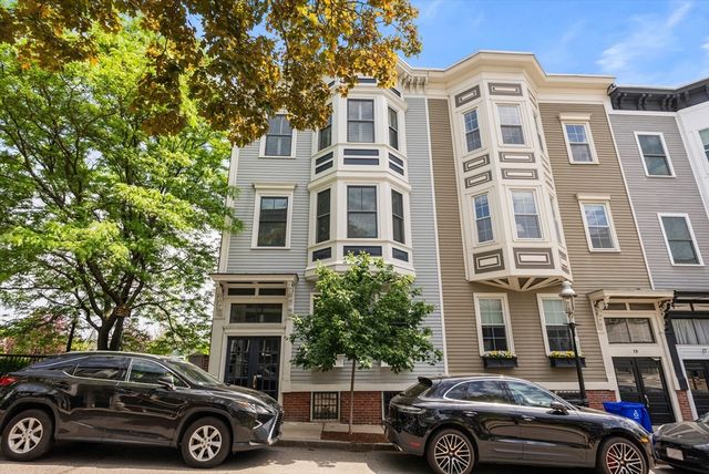 21 Prospect St 1, Boston, MA 02129
