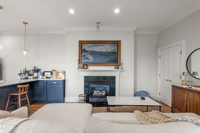 21 Prospect St 1, Boston, MA 02129