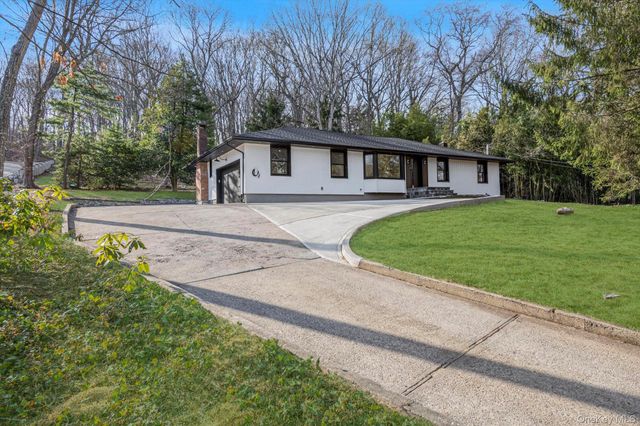 17 Woodbury Road, Woodbury, NY 11797